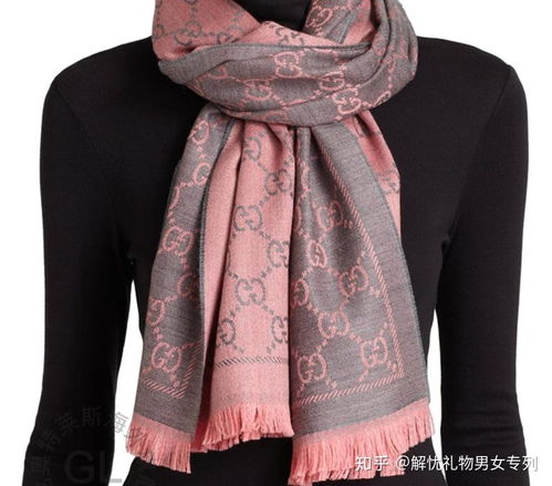經(jīng)典品質(zhì)解讀 Gucci經(jīng)典款藍(lán)寶石墨圍巾與定制棒球帽的「質(zhì)量真·像」